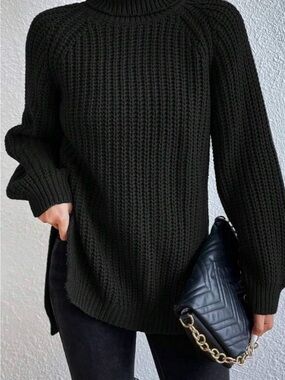 Women's Black Chunky Turtleneck Sweater